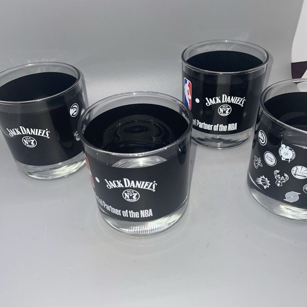 Jack Daniels Whiskey Old No 7 Set of 4 Official NBA Rocks Bar Glasses